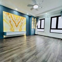 Nhà Đẹp, Mới, Thang Máy, Phố Giáp Bát, Hoàng Mai 33m, 6 tầng, mt 4.3m, giá 8.6 tỷ.