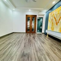 Nhà Đẹp, Mới, Thang Máy, Phố Giáp Bát, Hoàng Mai 33m, 6 tầng, mt 4.3m, giá 8.6 tỷ.