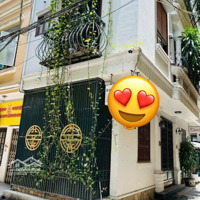 Trần Quốc Hoàn- Siêu Phẩm Ô Góc 3 Mặt Tiền - Khu Vực Cực Hiếm Nhà Bán - Phân Lô Ô Tô Tránh.