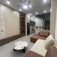 Nhà Đẹp Giá Hời Việt Hưng Long Biên, Gần Phố, 45M2 - 5T Có 6.X Tỷ