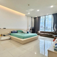 3Phòng Ngủ 3 Vệ Sinh Ngay Cầu Công Lý, Huỳnh Văn Bánh, 200M2 Yên Tĩnh Có Bảo Vệ Hầm Xe, Thang Máy
