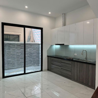 Hoàn Thiện 3 Tầng Đẹp Với 4 Phòng Ngủ, Đã Set Đủ Đồ Cơ Bản Nhận Nhà Về Ở Luôn