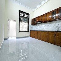 Bán Nhà Dân Xây Khu Phân Lô Quân Đội Phố Ngọc Thuỵ Q.long Biên. Diện Tích: 40M Ngõ Thông Oto. Giá Bán 8 Tỷ 800 Triệu