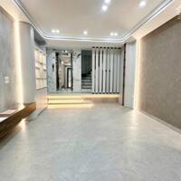 Bán nhà Phố Trạm - Đàm Quang Trung. Ba bước ra phố, Aeon Long Biên 200m. Lh 0965858116