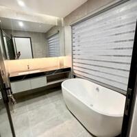 Bán nhà Phố Trạm - Đàm Quang Trung. Ba bước ra phố, Aeon Long Biên 200m. Lh 0965858116