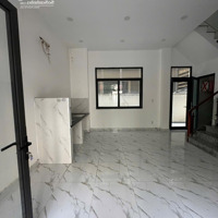 Cho Thuê Nhà Phố Nguyên Căn Diện Tích 235M2 Hoàn Thiện 22 Triệu/Tháng Gần Trường Vinschool