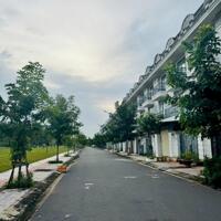 Nhà bán mặt tiền đường F1 khu dân cư Bửu Long 3, phường Bửu Long; 1 trệt 3 lầu 95m2 giá tốt chỉ 5.55 tỷ