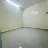 Chính Chủ Cho Thuê Nhà Nguyên Căn Giá Tốt Tại Đ. Cống Quỳnh, Q1, 32M2 Chỉ Có 8 Triệu8 Còn Tl