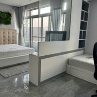 Cho thuê căn Penthouse Star Hill. DT 224m2- Nhà đẹp- 4 Phòng- 3 Toilet. View Thành Phố. Giá thuê 2.700 USD/Tháng