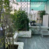 Cho thuê căn Penthouse Star Hill. DT 224m2- Nhà đẹp- 4 Phòng- 3 Toilet. View Thành Phố. Giá thuê 2.700 USD/Tháng