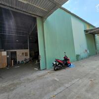 Kho 500mét ngay cảng phú hữu chỉ 28tr/tháng sẵn 3pha + văn phòng