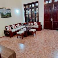 BÁN NHÀ CHÙA BỘC – ĐỐNG ĐA, RẤT GẦN MẶT PHỐ, PHÂN LÔ Ô TÔ THÔNG, HAI MẶT ĐƯỜNG.