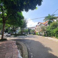 Bán Căn Biệt Thự 2 Tầng Xây Tâm Huyết Gia Đình Đang Ở Đối Diện Công Viên Khu Phương Nam Vũng Tàu