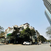 Nhà Biệt Thự Khu Quận Uỷ Tây Hồ An Ninh Tốt, Ô Tô Tránh Vỉa Hè, Hưởng Thự Hồ Tây, Giá Chào: 43 Tỷ