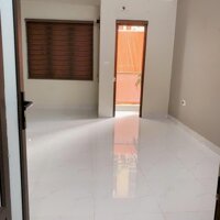 BÁN NHÀ MẶT NGÕ KIM GIANG, NGÕ THÔNG Ô TÔ QUA NHÀ, KINH DOANH ĐỈNH, SỔ VUÔNG VẮN