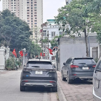 Nhà 5 Tầng - Lô Góc - Dân Xây Chắc Chắn Kinh Doanh. Hơn 50M - Giá Bán 11Ty . Lh : 0337202228