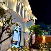 Bán Nhà Vườn Mặt Tiền Vip - 3P Đến Ngã Tư Thủ Đức - Ngang Rộng - Kết Cấu Xinh Xắn- Chỉ Hơn 17 Tỷ