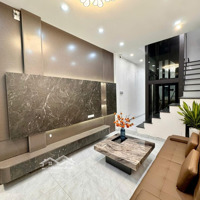 Siêu Phẩm Vạn Phúc 45M (10.5Tỷtl)
Thang Máy Xịn Xò ,Ngõ Thông.