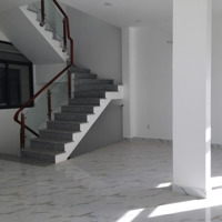 Cho Thuê Nhà Phố 5 Tầng Có Thang Máy Giá Bán 25 Triệu/ Tháng