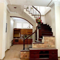 Bán Gấp Nhà Riêng 50M2, 4 Phòng Ngủ 4 Vệ Sinhtại Văn Miếu, Đống Đa, Hà Nội Chỉ Với 19 Tỷ