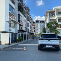 Bán Gấp Nhà Đẹp, Cực Hiếm, Ở Luôn, Có Thang Máy, 86.4M2, 6 Tầng, Khu 40 Xuân La Gần Hồ Tây