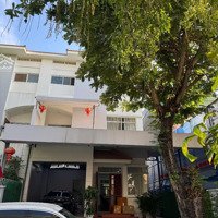 Cho Thuê Biệt Thự Mỹ Kim 3, Phú Mỹ Hưng 4 Phòng Ngủ Full Tiện Ích, Cạnh Công Viên, Khu Dân Cư Vip