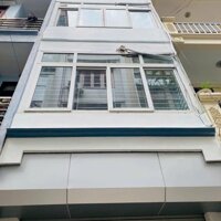 Bán nhà ngõ ô tô 50m 4 tầng phố Vương Thừa Vũ giá 15 tỷ.