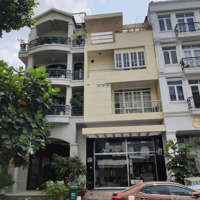 Bán Gấp Nhà Phố Mặt Tiền Hưng Gia Phú Mỹ Hưng, Quận 7. Dtsd: 350M2. Giá Tốt Hiện Tại 32 Tỷ. Em Luân