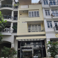 Bán Gấp Nhà Phố Mặt Tiền Hưng Gia Phú Mỹ Hưng, Quận 7. Dtsd: 350M2. Giá Tốt Hiện Tại 32 Tỷ. Em Luân