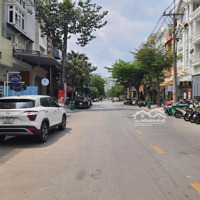 Bán Gấp Nhà Phố Mặt Tiền Hưng Gia Phú Mỹ Hưng, Quận 7. Dtsd: 350M2. Giá Tốt Hiện Tại 32 Tỷ. Em Luân