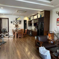 Cho Thuê Nhà Mặt Phố Võ Văn Dũng, Gần Hồ Hoàng Cầu, 50Mx 4 Tầng,Mặt Tiền5M, Mọi Mô Hình Kinh Doanh