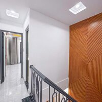 Nhà lầu đẹp gần siêu thị Vincom Hùng Vương, gần đại học Cần Thơ