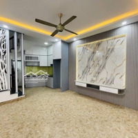 Cần Bán Gấp Nhà, Tôn Đức Thắng,Vài Bước Ra Văn Miếu,Bệnh Viện Sanh Pon,Giảng Võ .Chủ Tặng Nội Thất
