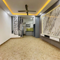 Cần Bán Gấp Nhà, Tôn Đức Thắng,Vài Bước Ra Văn Miếu,Bệnh Viện Sanh Pon,Giảng Võ .Chủ Tặng Nội Thất