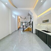 Nhà 1 trệt 2 lầu có sân thượng, Khu Dân Cư 91B Ninh Kiều Cần Thơ