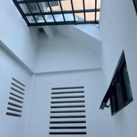 Gia đình cần bán căn nhà mặt tiền phố đường Nguyễn Phan Vinh . Sơn trà . Tuyến đường kinh doanh buôn bán
