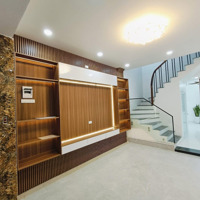 Bán Nhà Phân Lô Hoàng Cầu Đống Đa, Diện Tích 48M2 Giá Chỉ 14.8 Tỷ, Vài Bước Ra Hồ Hoàng Cầu