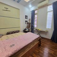 Bán Nhà Phân Lô Nguyễn Khánh Toàn 2M X 5 Tầng : Giá Bán 19.7Tỷ - Lô Góc 2 Mặt Ngõ Oto Tránh - Kinh Doanh