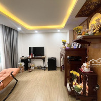 Gần Bv Gia Định, Nhà Đẹp 3Tầng, 50M2, 4P Ngủ Có Gara Đỗ Oto Chỉ Hơn 8Tỷ