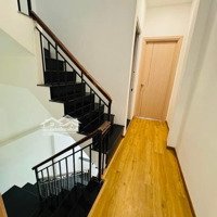 Bán Nhà Đường 3 Tháng 2 Quận 10 Hẻm 5M Dân Trí - Nhà Mới Ở Ngay - 39M2 3 Tầng 4 Pn Chỉ 8 Tỷ 35