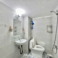 Đang Trống Phòng Duplex Nội Thất Như Ảnh Gần Cầu Kinh (Hình Thật- Giá Thật)