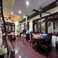 Cần bán gấp siêu phẩm phân lô Trần Quốc Hoàn 55m2, 5T, lô góc 3 mặt thoáng, ô tô tránh