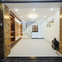 Bán Nhà Vip Hoàng Cầu 50M2 Đống Đa! Phân Lô Ô Tô - 4 Tầng - Giá Đẹp