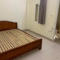Cho thuê nhà ngõ 250 Tân Mai 3 tầng x 30m2, 3 ngủ, 2 vệ sinh, ở GĐ, nhóm, KD online, 8.5tr