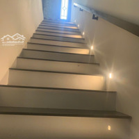 Bán Nhàmặt Tiền3 Tầng Ngây Bờ Hồ Trảng Kèo 140M2, 7,5 Tỷ Tại Tân An, Hội An, Quảng Nam
