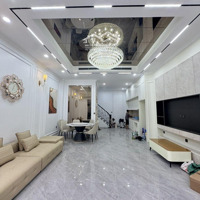 Lô Góc - Vị Trí Tiện - Sát Chục Chính - 3 Thoáng - Ở Sướng - 40 M2 - Nguyễn Văn Cừ