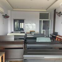 Bán nhà 3 tầng đường 29/3 Hoà Xuân, Đà Nẵng. Nhà mớii đẹp, đang cho thuê làm điểm kinh doanh.