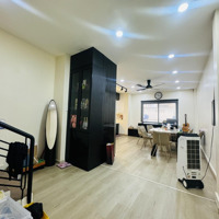 Bán Nhà Đẹphẽm Xe Hơi_ P.5_Q.8 Xe Hơi Quay Đầu