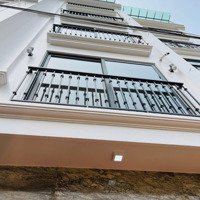 Bán Nhà 6 Tầng Thang Máy Trung Tâm Cầu Giấy Diện Tích 42M² Mặt Tiền 4M Giá Chỉ 12.2 Tỷ!