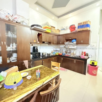 Bán Nhà Vĩnh Khánh Quận 4 - Hẻm Ôtô - 50M2 - Chỉ 5 Tỷ - 4 Tầng Đúc - Tiện Kinh Doanh